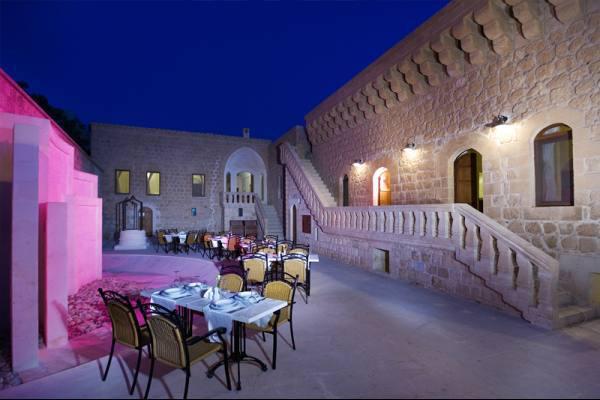 Kasr-I Nehroz Hotel Midyat Екстериор снимка